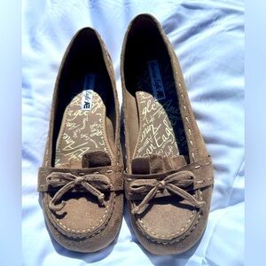 American Eagle Outfitters Women's Tan Moccasins